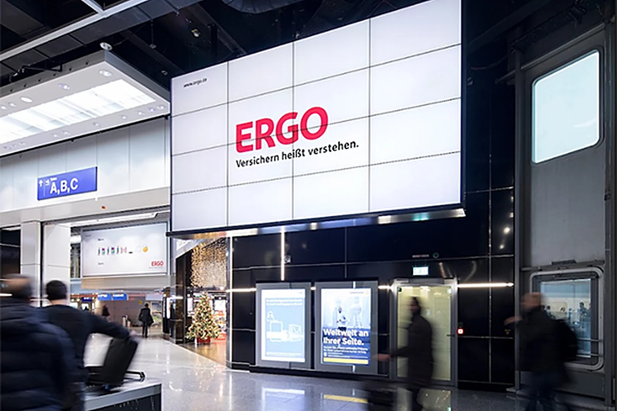 Airport TV – ERGO-Videowall in der Flughafenhalle